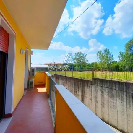 Acquamarina - Peschiera - Gardaaffitti Com *