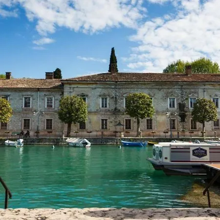 Acquamarina - Peschiera - Gardaaffitti Com